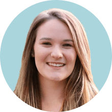 Elizabeth Muenzen CPRW Headshot Blue
